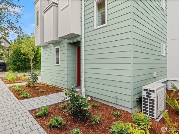 6419 Ellis Avenue S, Seattle WA 98108