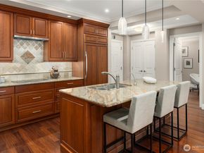 1185 Broadway E 5, Seattle WA 98102