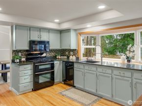 13708 175th Court NE, Redmond WA 98052