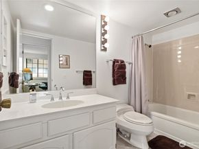 16125 SE 33rd Circle, Bellevue WA 98008