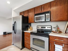 16125 SE 33rd Circle, Bellevue WA 98008