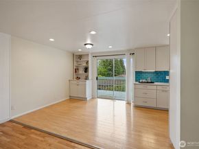 16610 SE 24th Street, Bellevue WA 98008