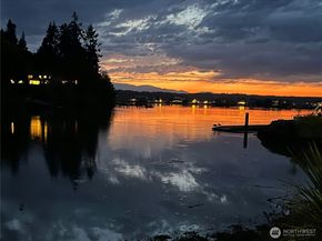 15628 Point Monroe Drive NE, Bainbridge Island WA 98110