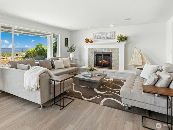 15628 Point Monroe Drive NE, Bainbridge Island WA 98110