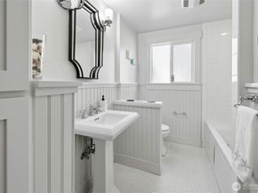 15628 Point Monroe Drive NE, Bainbridge Island WA 98110
