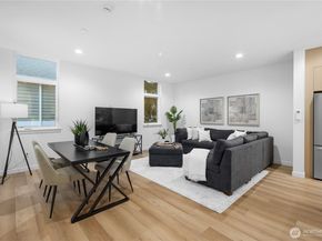 12322 14TH Avenue NE B, Seattle WA 98125