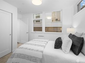 12322 14TH Avenue NE B, Seattle WA 98125