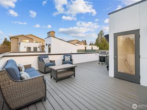 12322 14TH Avenue NE B, Seattle WA 98125
