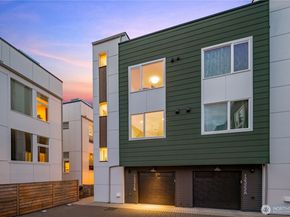 12322 14TH Avenue NE B, Seattle WA 98125