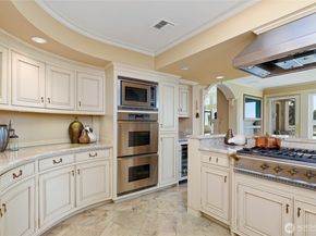101 99th Avenue NE 301, Bellevue WA 98004