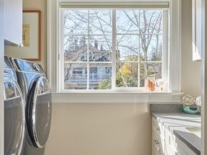 2736 34th Avenue S, Seattle WA 98144