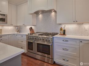 2736 34th Avenue S, Seattle WA 98144