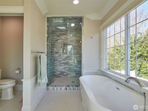 2736 34th Avenue S, Seattle WA 98144
