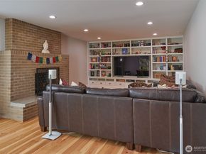 2736 34th Avenue S, Seattle WA 98144