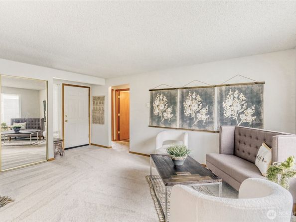 9115 1st Place NE 2, Lake Stevens WA 98258