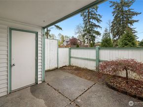 1721 SW 318th Place 48D, Federal Way WA 98023