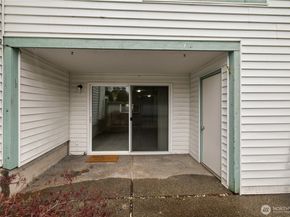 1721 SW 318th Place 48D, Federal Way WA 98023