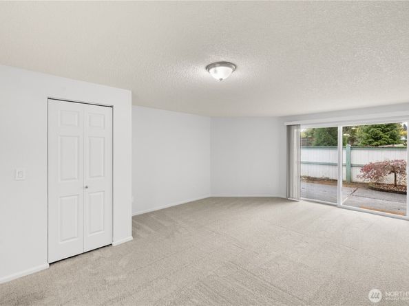 1721 SW 318th Place 48D, Federal Way WA 98023