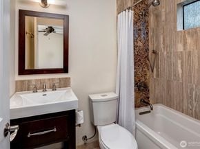 6527 106th Avenue NE 10, Kirkland WA 98033