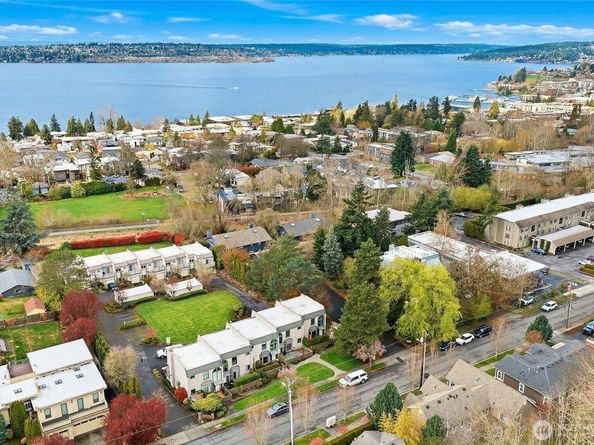 6527 106th Avenue NE 10, Kirkland WA 98033