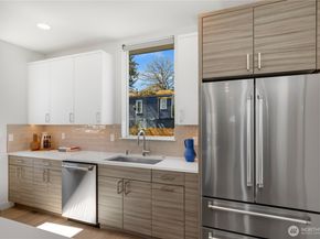 1431 22nd Avenue, Seattle WA 98122