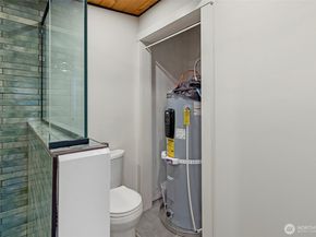 27830 Manzanita Beach Road SW, Vashon WA 98070