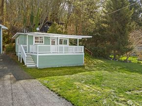 27830 Manzanita Beach Road SW, Vashon WA 98070
