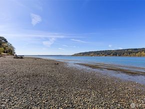27830 Manzanita Beach Road SW, Vashon WA 98070