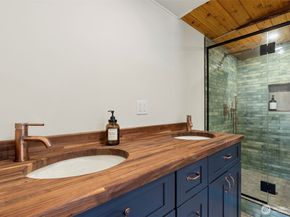 27830 Manzanita Beach Road SW, Vashon WA 98070