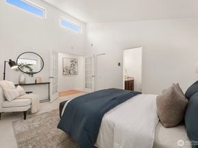522 W Mercer Place 401, Seattle WA 98119
