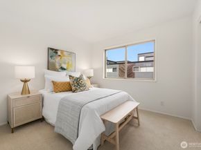 522 W Mercer Place 401, Seattle WA 98119