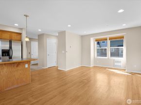 205 Avenue E B, Snohomish WA 98290