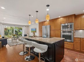 315 10th Avenue S 101, Kirkland WA 98033