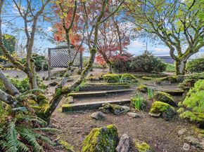 315 10th Avenue S 101, Kirkland WA 98033