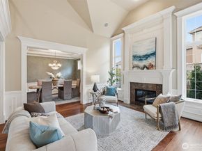 2734 NE Daphne Street, Issaquah WA 98029