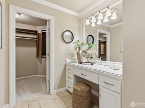 2734 NE Daphne Street, Issaquah WA 98029