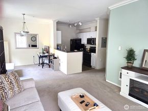 801 Rainier Avenue N E325, Renton WA 98057
