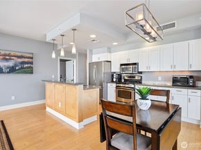 320 Washington Avenue 409, Bremerton WA 98337