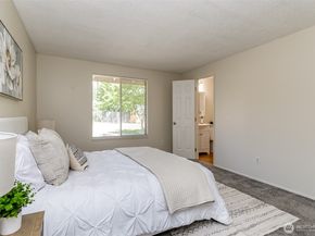 15836 SE Fairwood Boulevard, Renton WA 98058