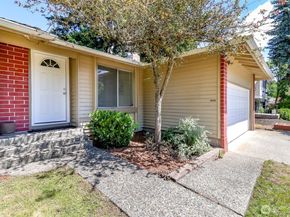 15836 SE Fairwood Boulevard, Renton WA 98058