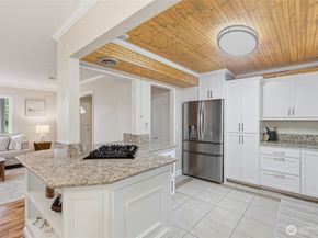 412 164 Place SE, Bothell WA 98012