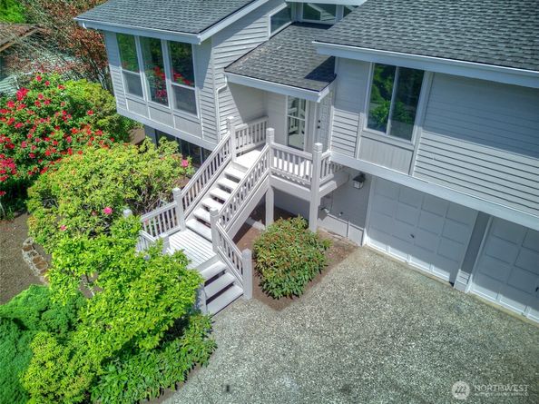 7079 NE 163rd Street, Kenmore WA 98028
