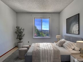 7079 NE 163rd Street, Kenmore WA 98028