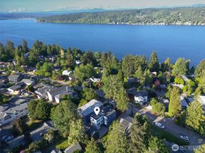 11733 Durland Avenue NE B, Seattle WA 98125