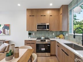 11733 Durland Avenue NE B, Seattle WA 98125