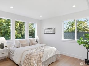 11733 Durland Avenue NE B, Seattle WA 98125