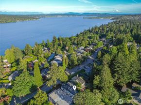 11733 Durland Avenue NE B, Seattle WA 98125