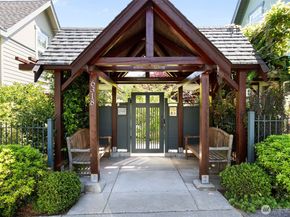 6318 5th Avenue NE C, Seattle WA 98115