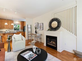 6318 5th Avenue NE C, Seattle WA 98115