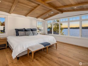 6333 77th Avenue SE, Mercer Island WA 98040